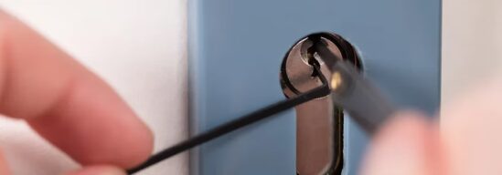 Türzylinder wird geöffnet – Viktor's 24h Aufsperrdienst bei verlorenem oder abgebrochenem Schlüssel in Wien